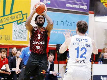 גם קרינגטון לא הושיע (אלן שיבר)