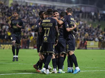 זמנית במקום השני (לירון מולדובן)