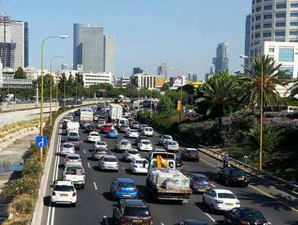 זהירות, מצלמים! (ארכיון) (צילום: עזרי עמרם, חדשות 2)