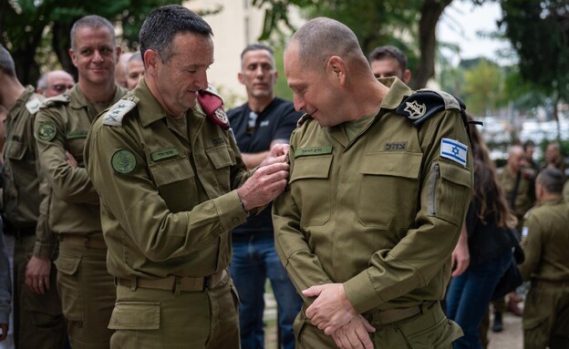 הרמטכ"ל הרצי הלוי בטקס מינוי מפקד זרוע היבשה (צילום: דובר צה"ל)