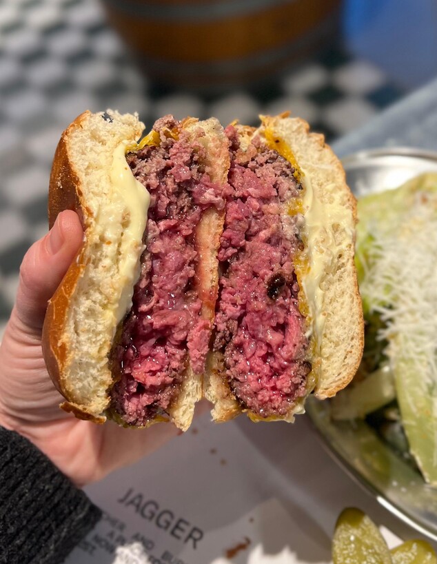 אדום, שמן, עסיסי. טעים רצח