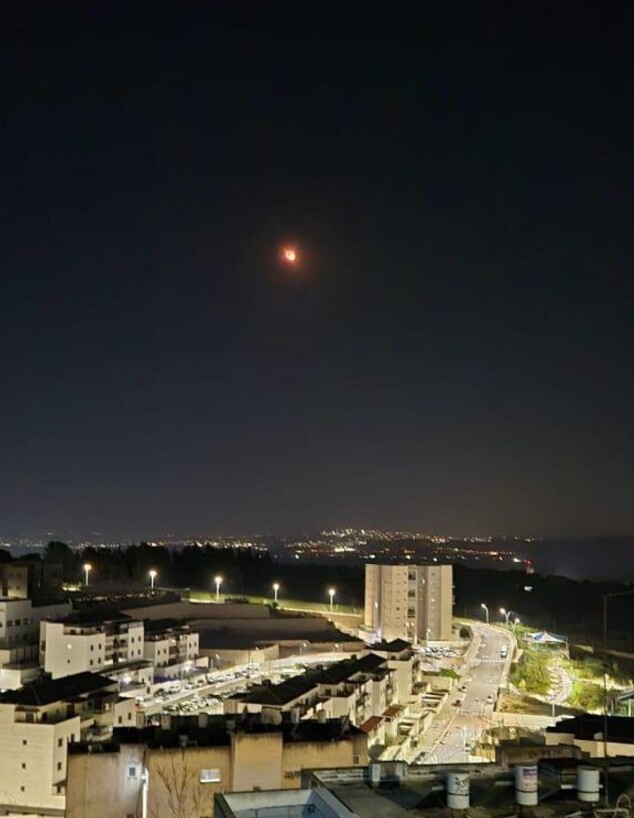 שמי המרכז בעת האזעקות (צילום: לפי סעיף 27 א')