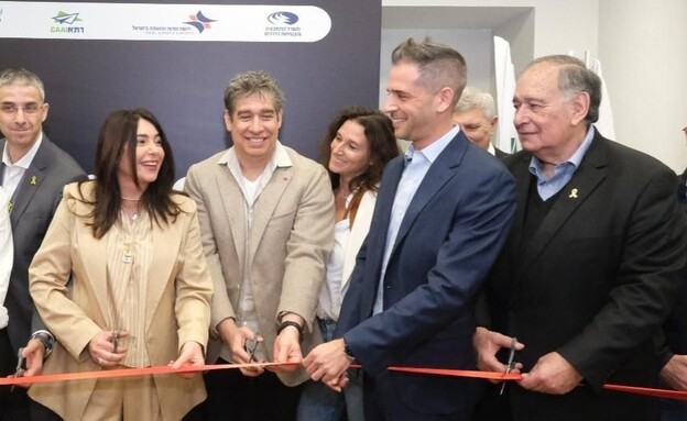 ניר צוק מירי רגב יונה יהב בחניכת טיסות אייר חיפה מחיפה