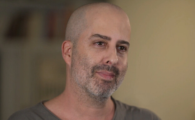 עילי בוטנר חושף את השריטות מאחורי השירים