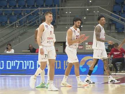 sportFive1489795 sportFive1489795