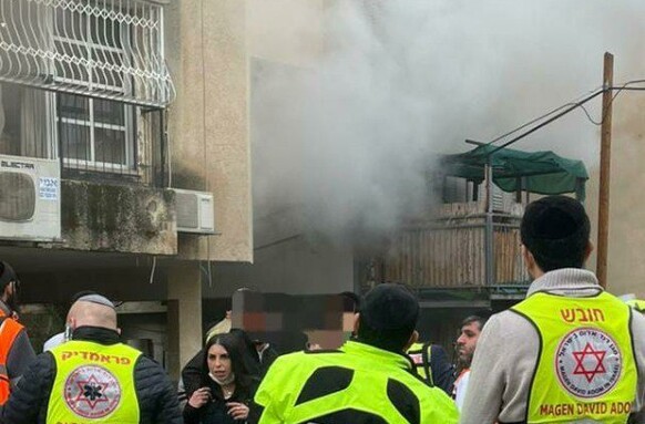 6 injured in a fire in an apartment in Bnei Brak, including a two-year-old baby who is in serious condition