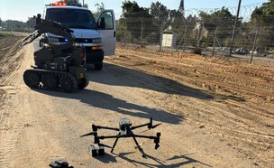 עם רחפנים: סוחרי סמים מהפזורה הבדואית הבריחו מריחואנה וחשיש לעזה  (צילום: דוברות המשטרה)