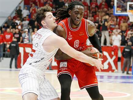 ומהרגע הראשון, זה היה בידיים שלה (צילום: אלן שיבר)