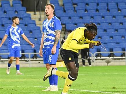 שכבש שער ניצחון יקר (ברני ארדוב)