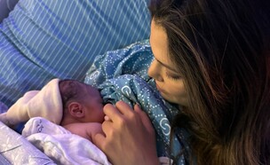 העיתונאית ליטל שמש ילדה בת (צילום: instagram)