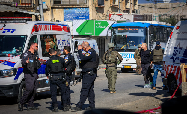 זירת הפיגוע סמוך לקדומים  (צילום: איתי רון, פלאש 90)