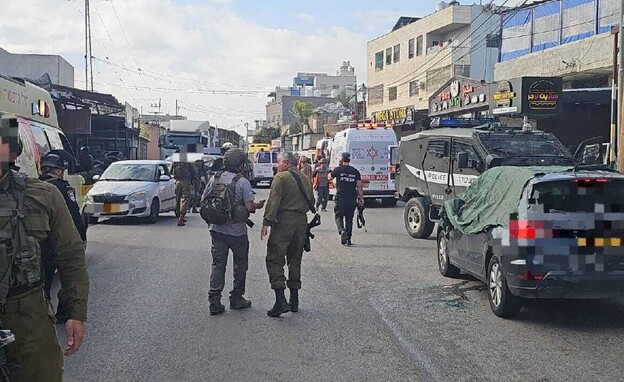 זירת הפיגוע בשומרון  (צילום: תיעוד מבצעי מד"א)