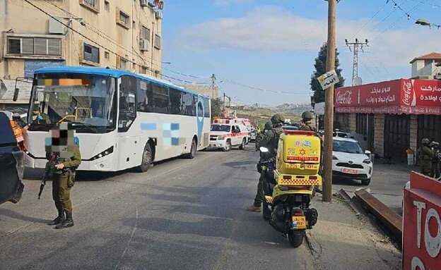 זירת הפיגוע בשומרון  (צילום: תיעוד מבצעי מד"א)