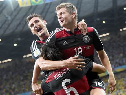 קרוס הוביל את הבליץ בשש הדקות (GETTY)