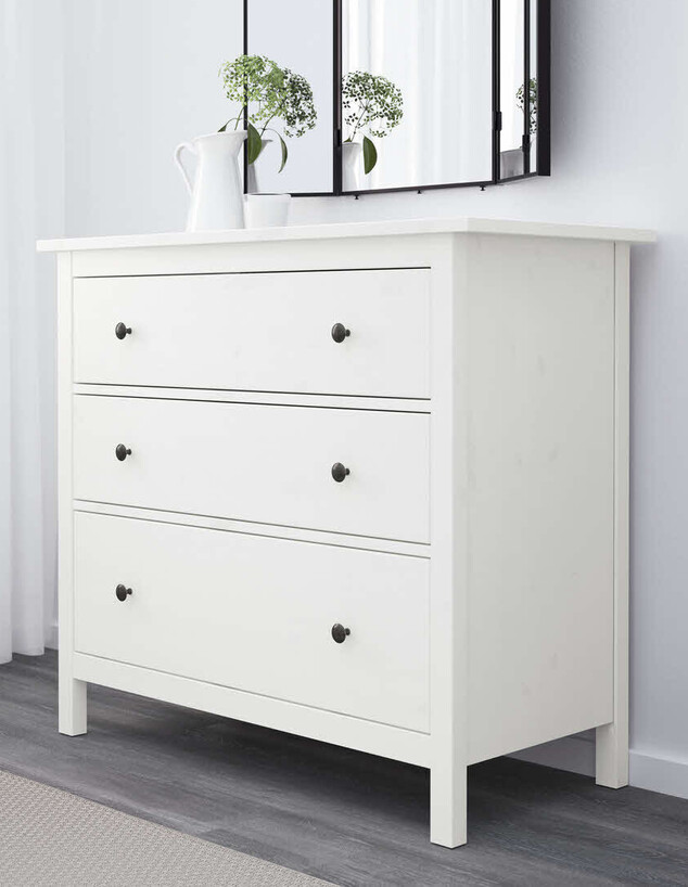 HEMNES שידת 3 מגירות, גוון לבן, ‎108x96 ס"מ‏ (צילום: איקאה)