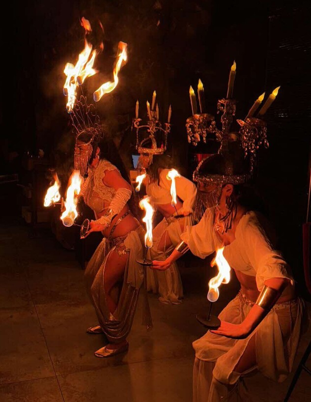 מופעי אש ולהטוטים (צילום:  מיכל גליקברג, יחסי ציבור)