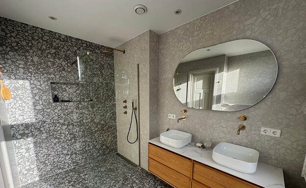 בית בהולנד Master bathroom 1 (צילום: Chantal van der Kuijl)