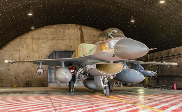 המראת מטוסי סופה F-16I מבסיס רמון  (צילום: דובר צה