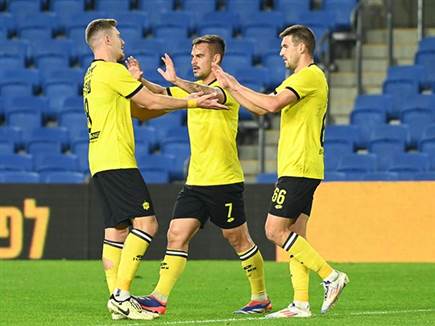 ויש על מה (ברני ארדוב)