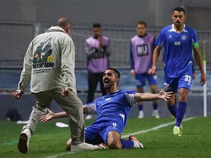 אבל אז הגיע מחמיד (דני מרון)