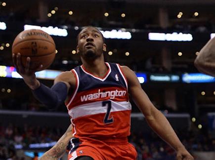 ג'ון וול. סוחב את וושינגטון (gettyimages)