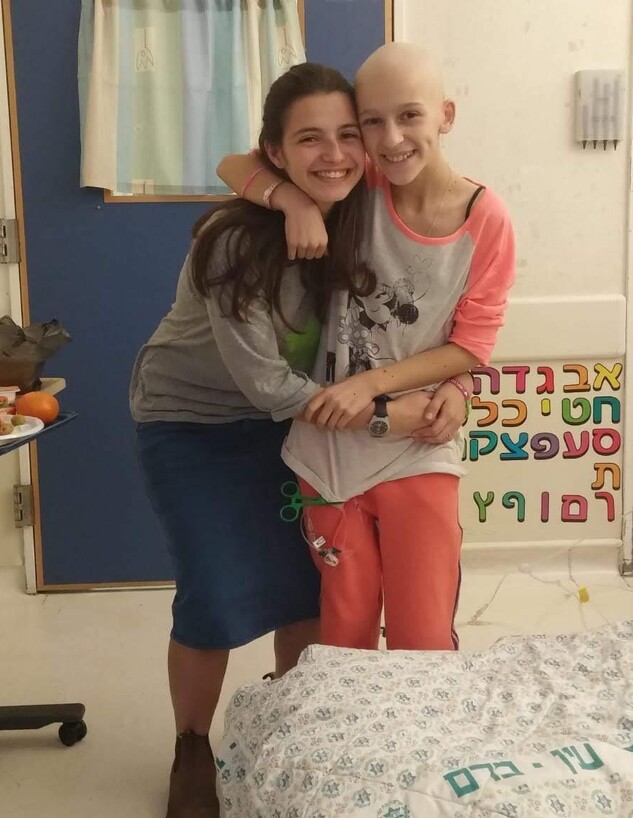 רוני ועטרת: גדולים מהחיים רוני ועטרת: גדולים מהחיים