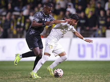 בית“ר נאבקה גם במחצית השנייה (צילום: מאור אלקסלסי)