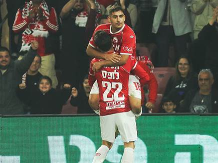 ותוך רגע, גנאח ולופס כבר חגגו (קובי אליהו)