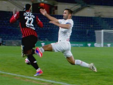 רגע העבירה של מיגל ויטור על סמבה דיאלו