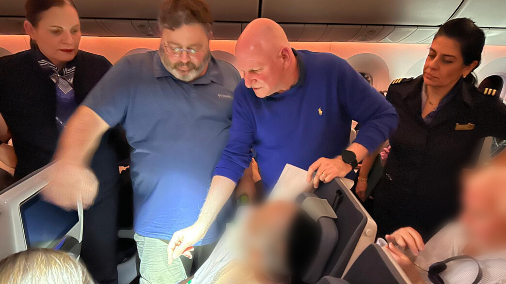 נוסע בטיסת אל על עבר התקף לב