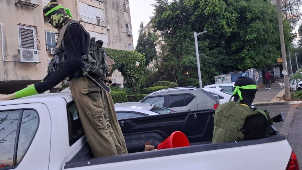 מייצג בדמות טנדר עם מחבלים הוצב בכפר סבא