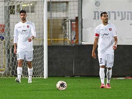 שחקני הפועל ירושלים מאוזכבים (ברני ארדוב)