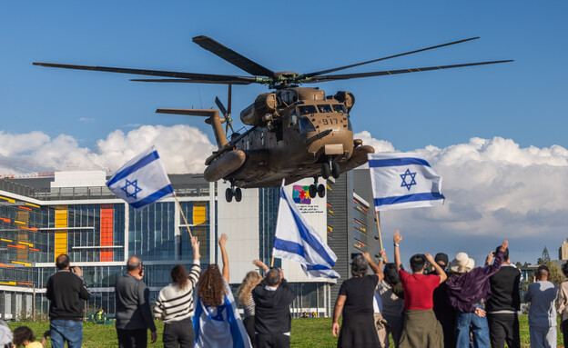 הגעת התצפיתניות לבלינסון (צילום: יונתן זינדל, פלאש 90)