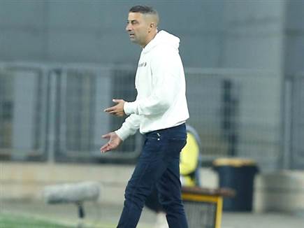 קוסטיקה. הפסד בבכורה (אלן שיבר)