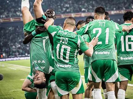 מכבי חיפה חגגה ראשונה (צילום: אלן שיבר)