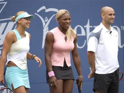 לצד סרינה וויליאמס ואנדרה אגאסי (Getty)