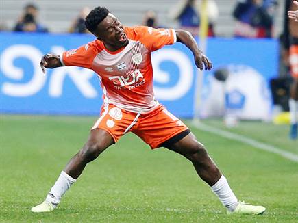 אך סורו פרץ את הסכר עם שער אדיר מרחוק (אלן שיבר)