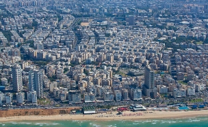 בת ים חוף (צילום: משה שי , פלאש 90)