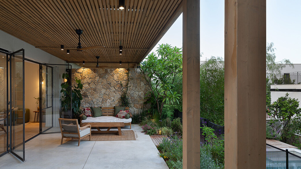 בית בשרון ג ענת לזר