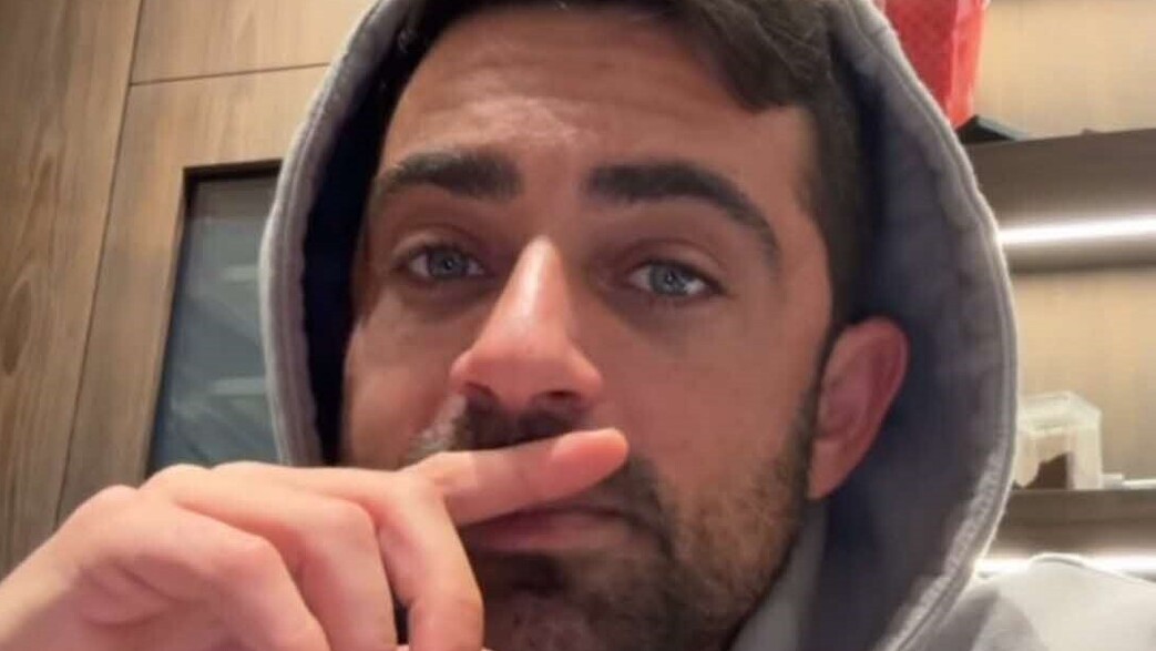 גיא איתן מציצים גיא איתן מציצים