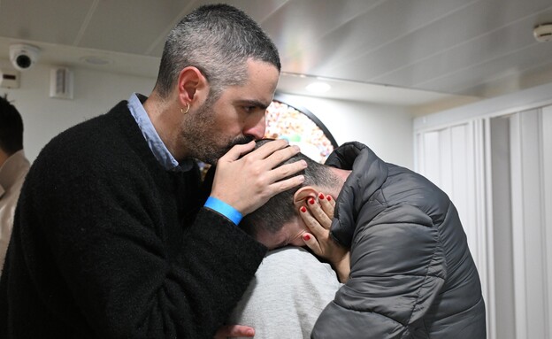 אור לוי במפגש ראשון עם בני משפחתו