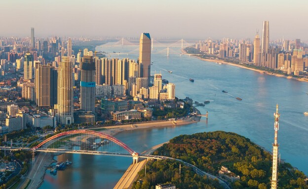 מגדלים ווהאן סין מרכז העיר (צילום: Tao Jiang, shutterstock)