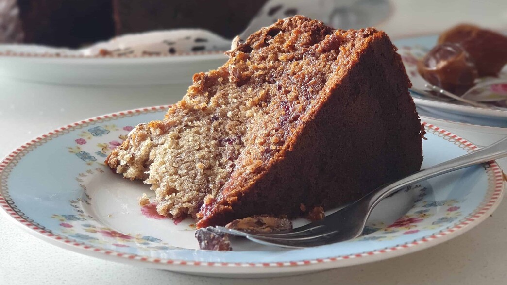 עוגת תמרים ופקאנים