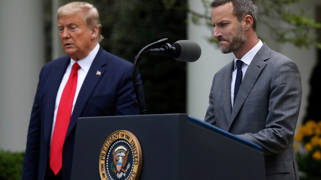 אדם בוהלר ונשיא ארצות הברית טראמפ