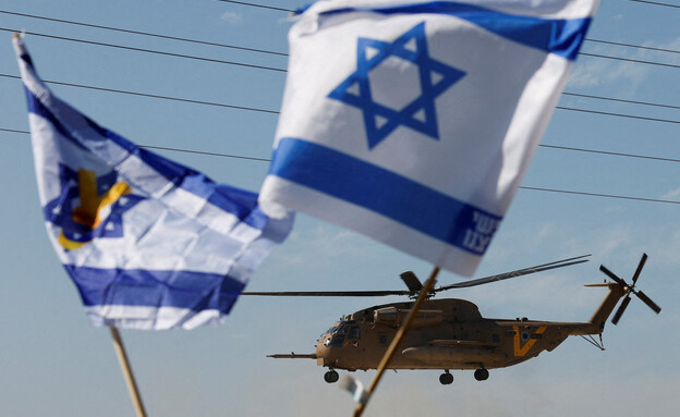 השבים מגיעים לבית החולים (צילום: reuters)