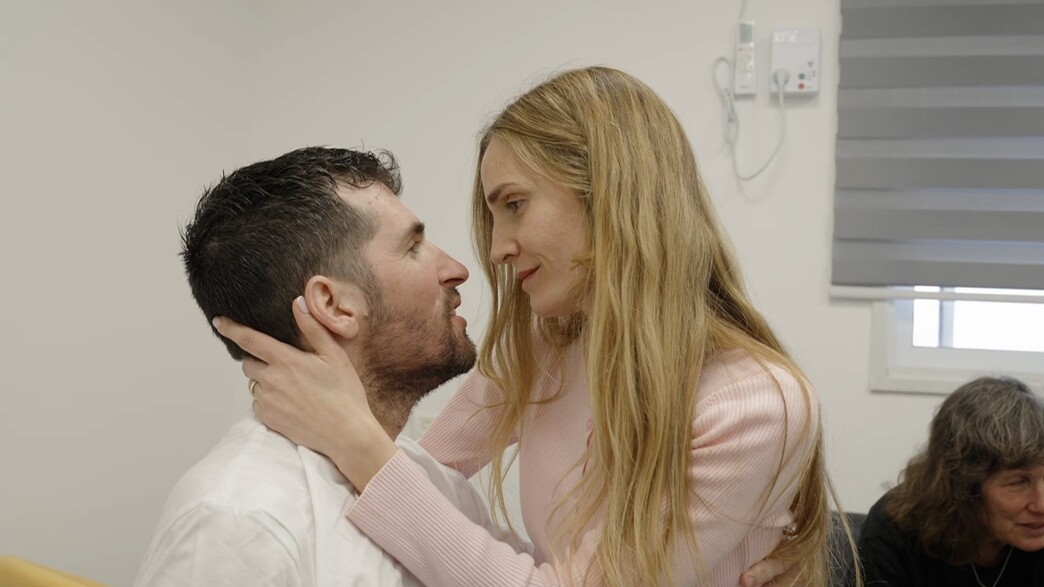 שגיא דקל חן במפגש ראשון עם בני משפחתו