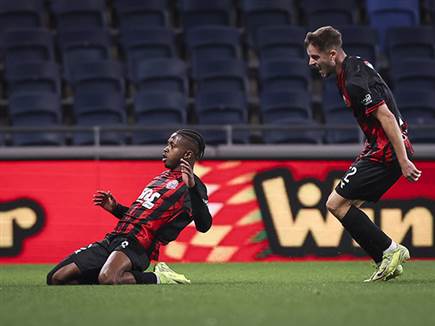 המארחת החלה בבליץ (מאור אלקסלסי)