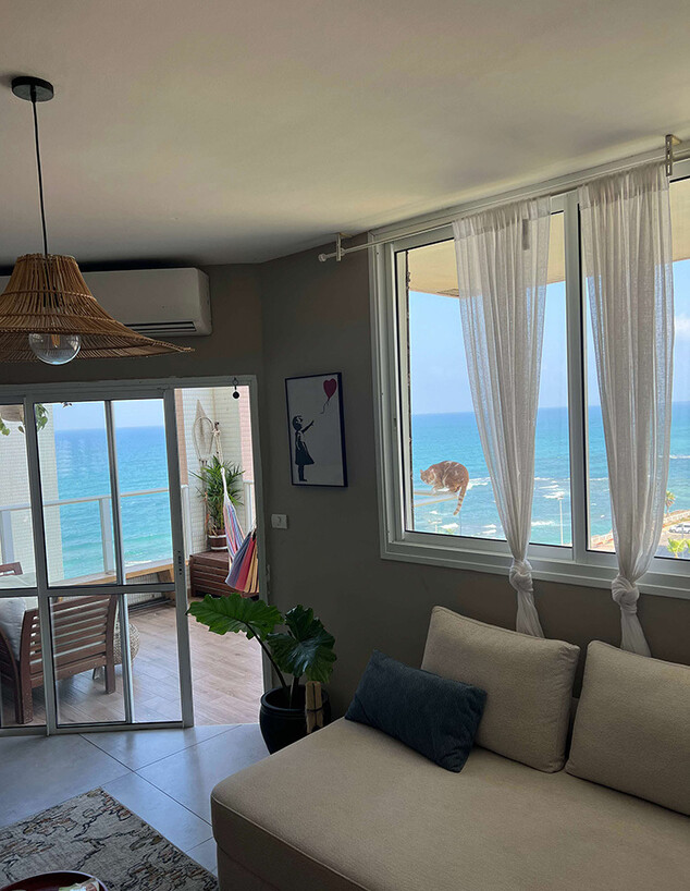 גל ומודי בסלון של מודי גל ומודי בסלון של מודי