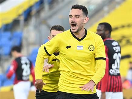 וגם בן שבת חגג את המהפך (צילום: ברני ארדוב)