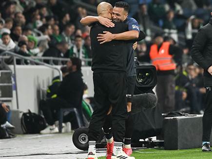 האורחים כבר היום באופוריה (ברני ארדוב)